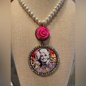 Gypsy South Glam Dolly Pearl Rose Necklace